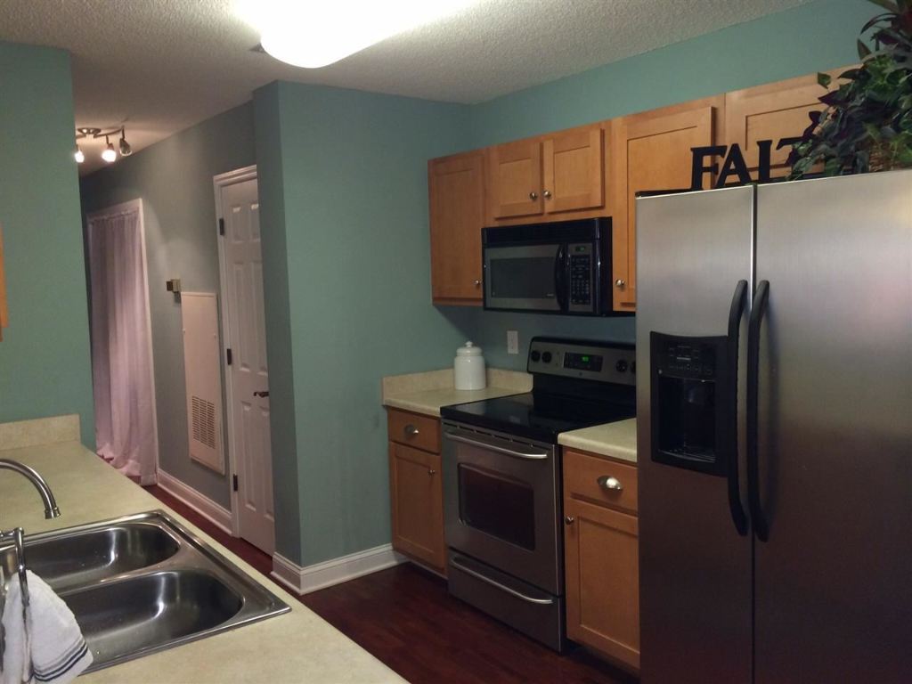 602 Lookover Drive, Unit OVERLOOK CONDOMINIUMS Anderson, SC 29621 - Photo 6 of 19 Gallery Image 6