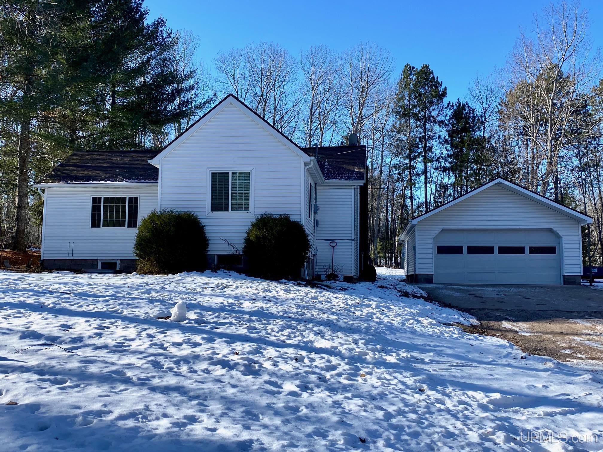 740 Willow Road Marquette, MI 49855 - Photo 1 of 67 Gallery Image 1