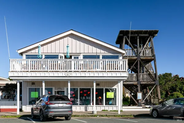 a car parked in front of a building