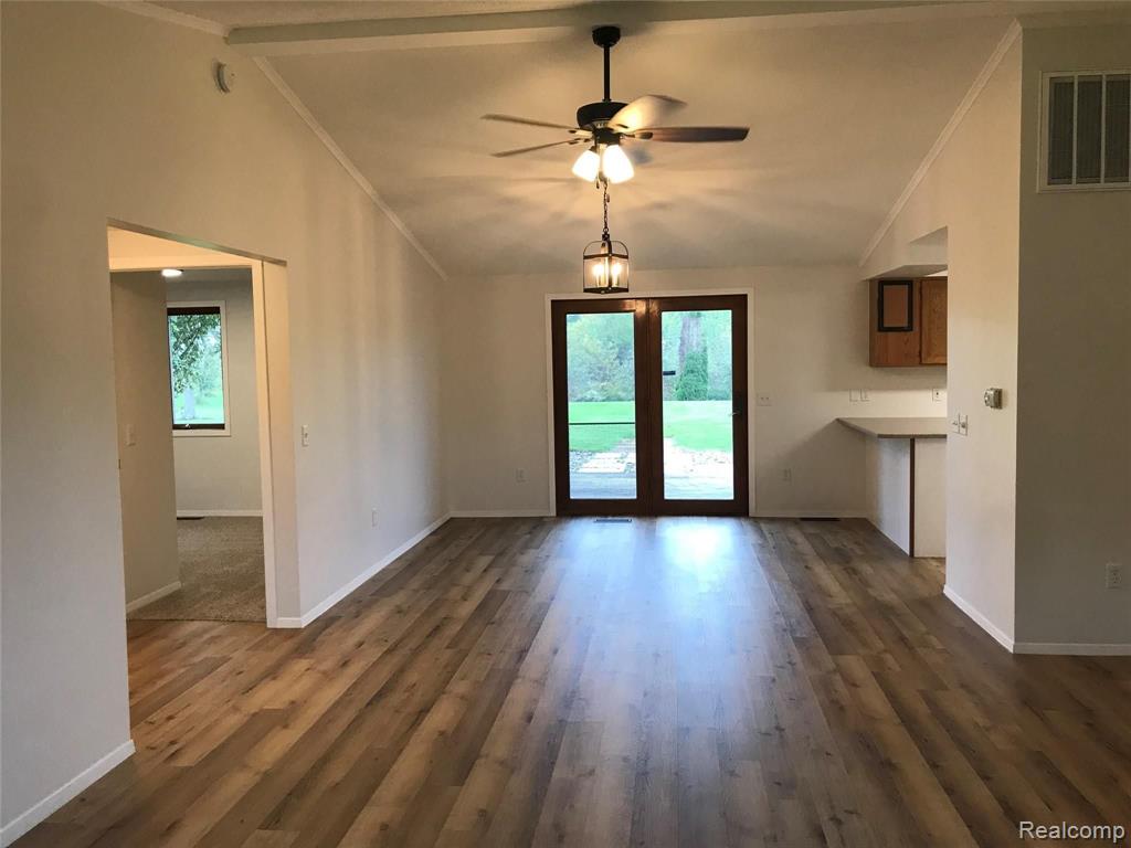2252 Fraser Road Kawkawlin, MI 48631 - Photo 13 of 25