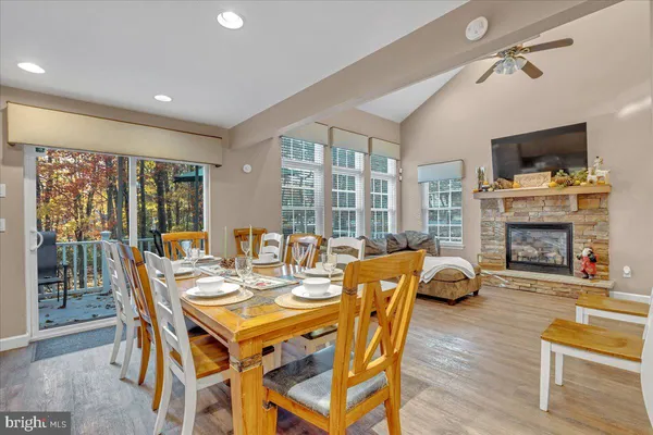 $609,000 | 12 Beechwood Road, Lake Harmony, PA 18624