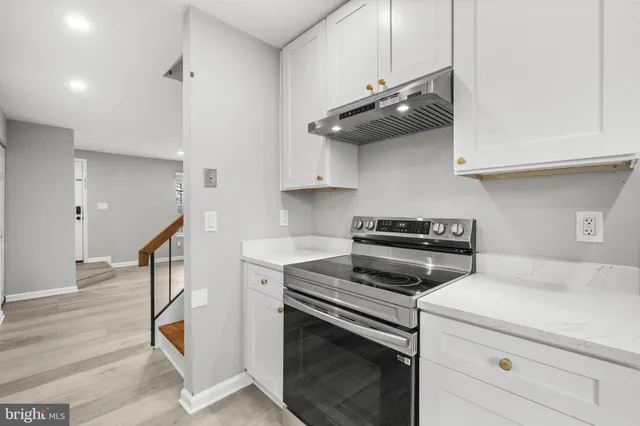 $754,900 | 13512 Apple Barrel Court, Herndon, VA 20171