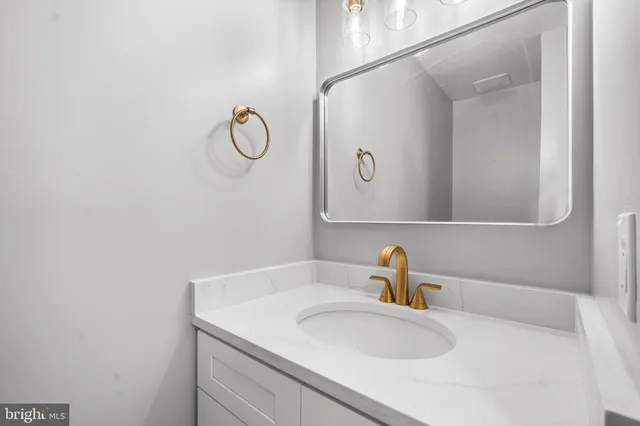 $754,900 | 13512 Apple Barrel Court, Herndon, VA 20171