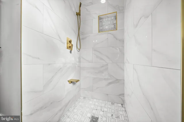 $754,900 | 13512 Apple Barrel Court, Herndon, VA 20171