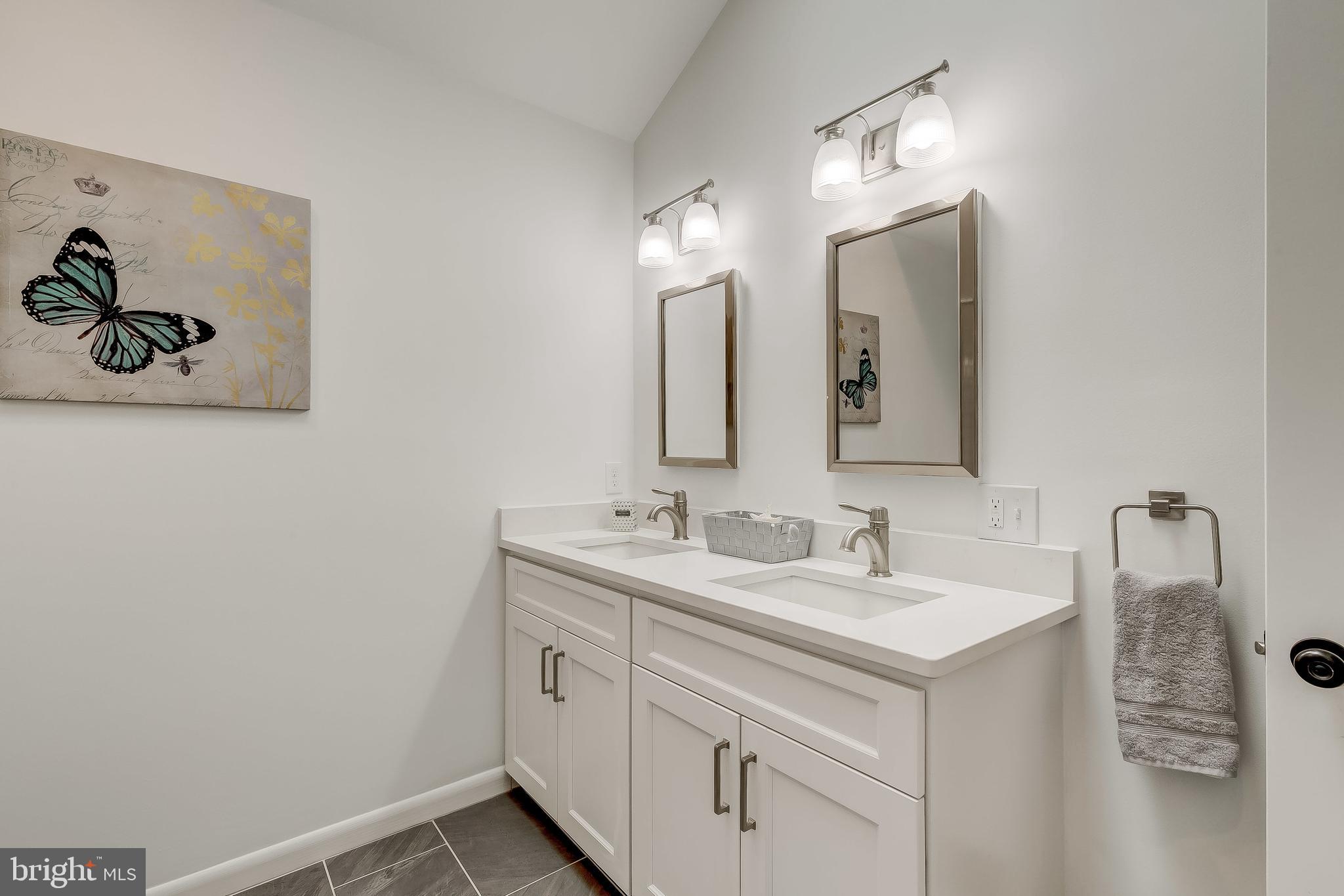 3827 Blenheim Road Phoenix, MD 21131 - Photo 49 of 125 Hallway Bath