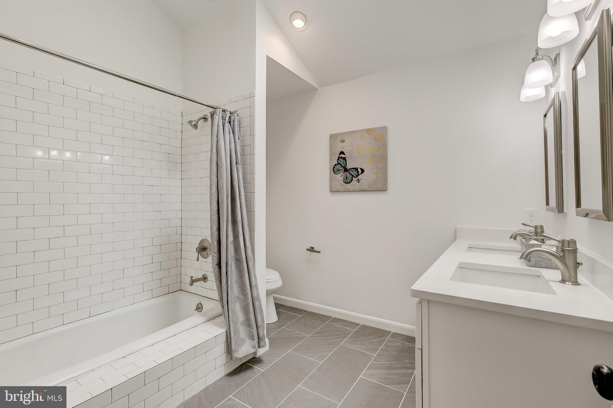 3827 Blenheim Road Phoenix, MD 21131 - Photo 50 of 125 Hallway Bath