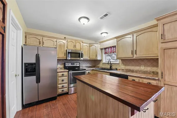 $225,000 | 1539 Bittersweet Court, Unit 1, St. Charles, MO 63303