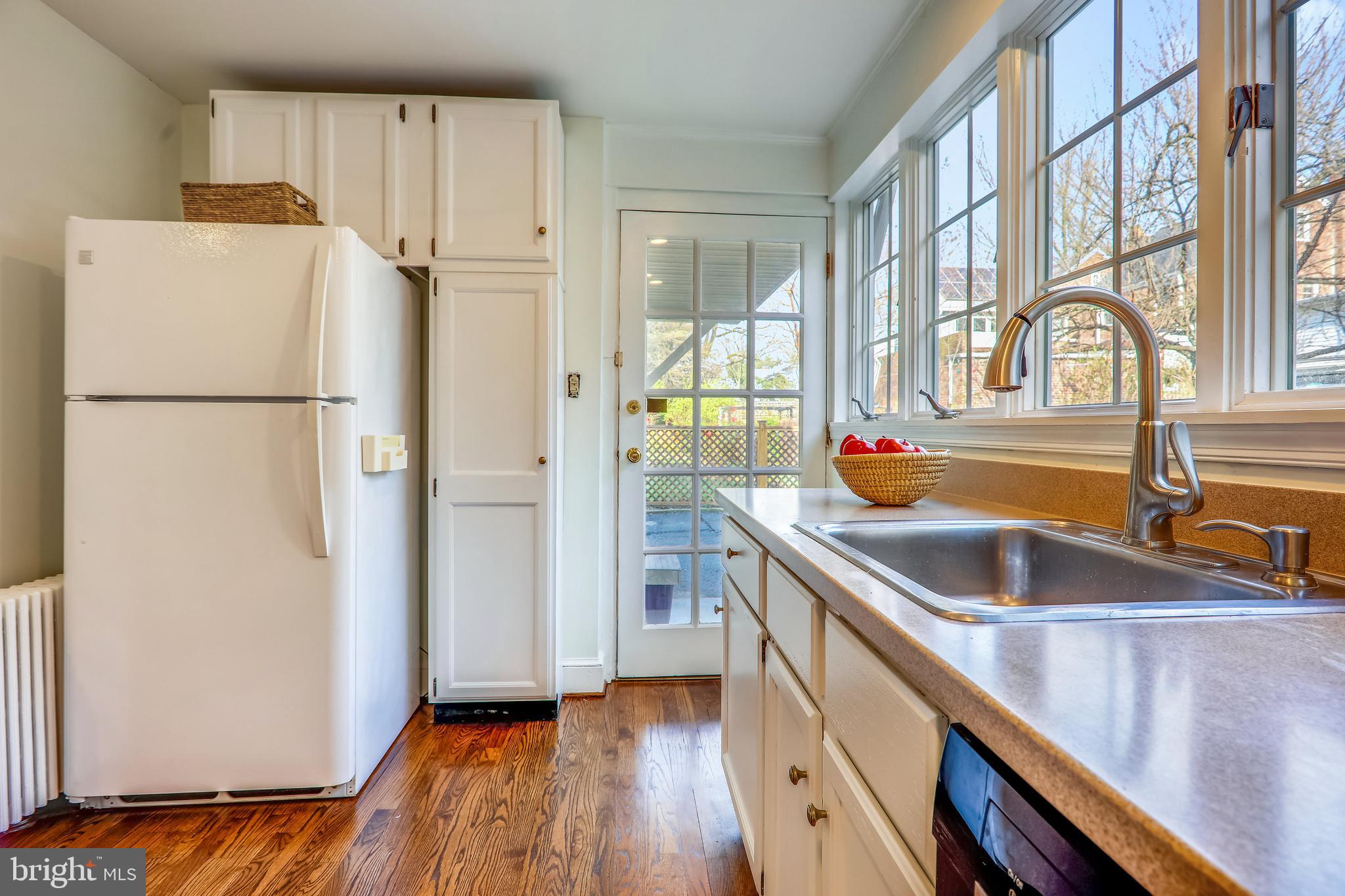 4512 Reno Road Northwest Washington, DC 20008 - Photo 22 of 53 Kitchen