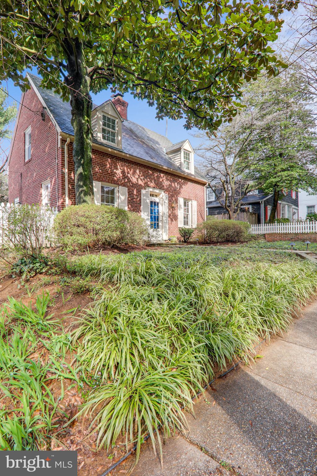 4512 Reno Road Northwest Washington, DC 20008 - Photo 4 of 53 Front