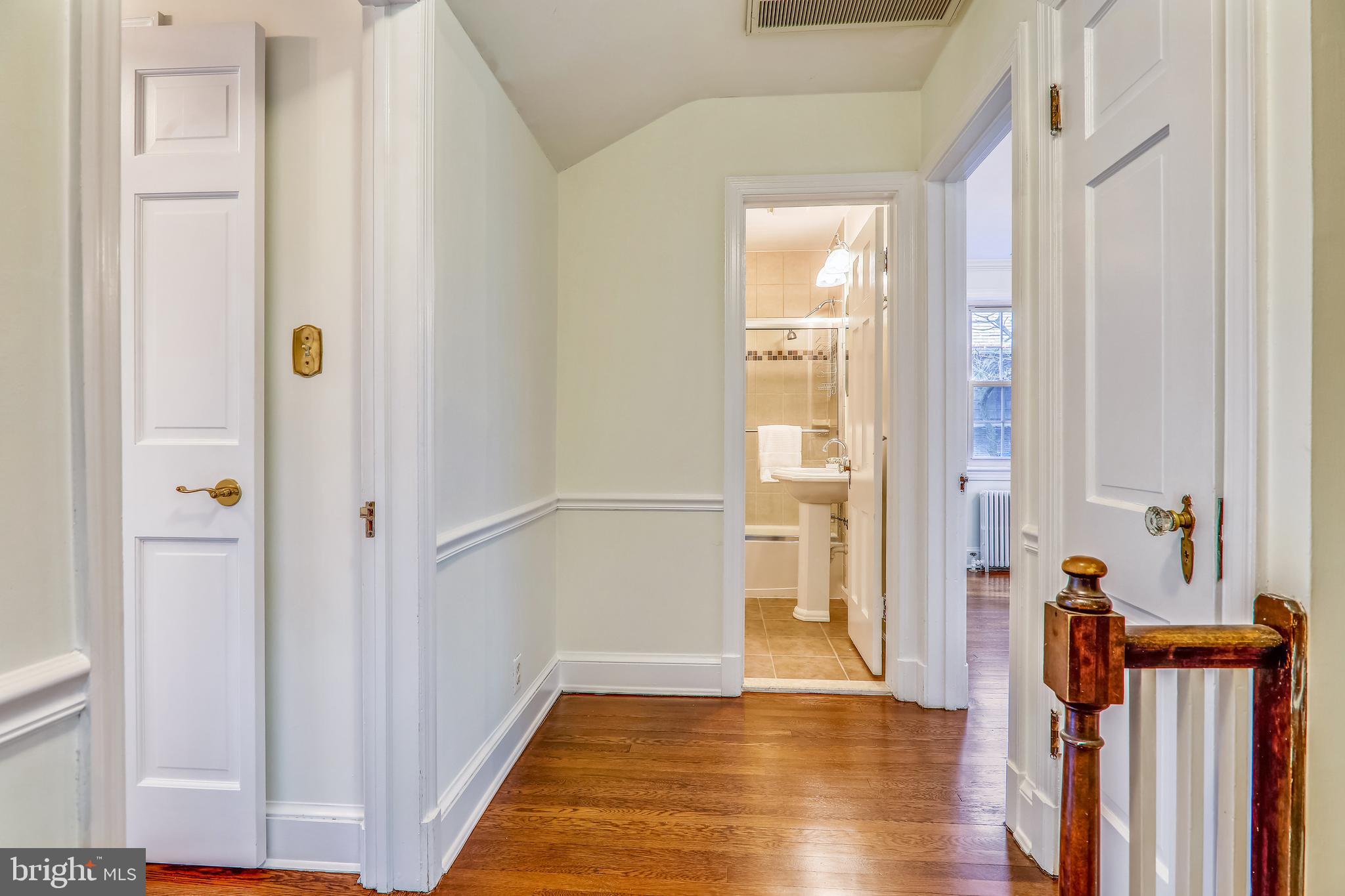 4512 Reno Road Northwest Washington, DC 20008 - Photo 33 of 53 Upper level hallway
