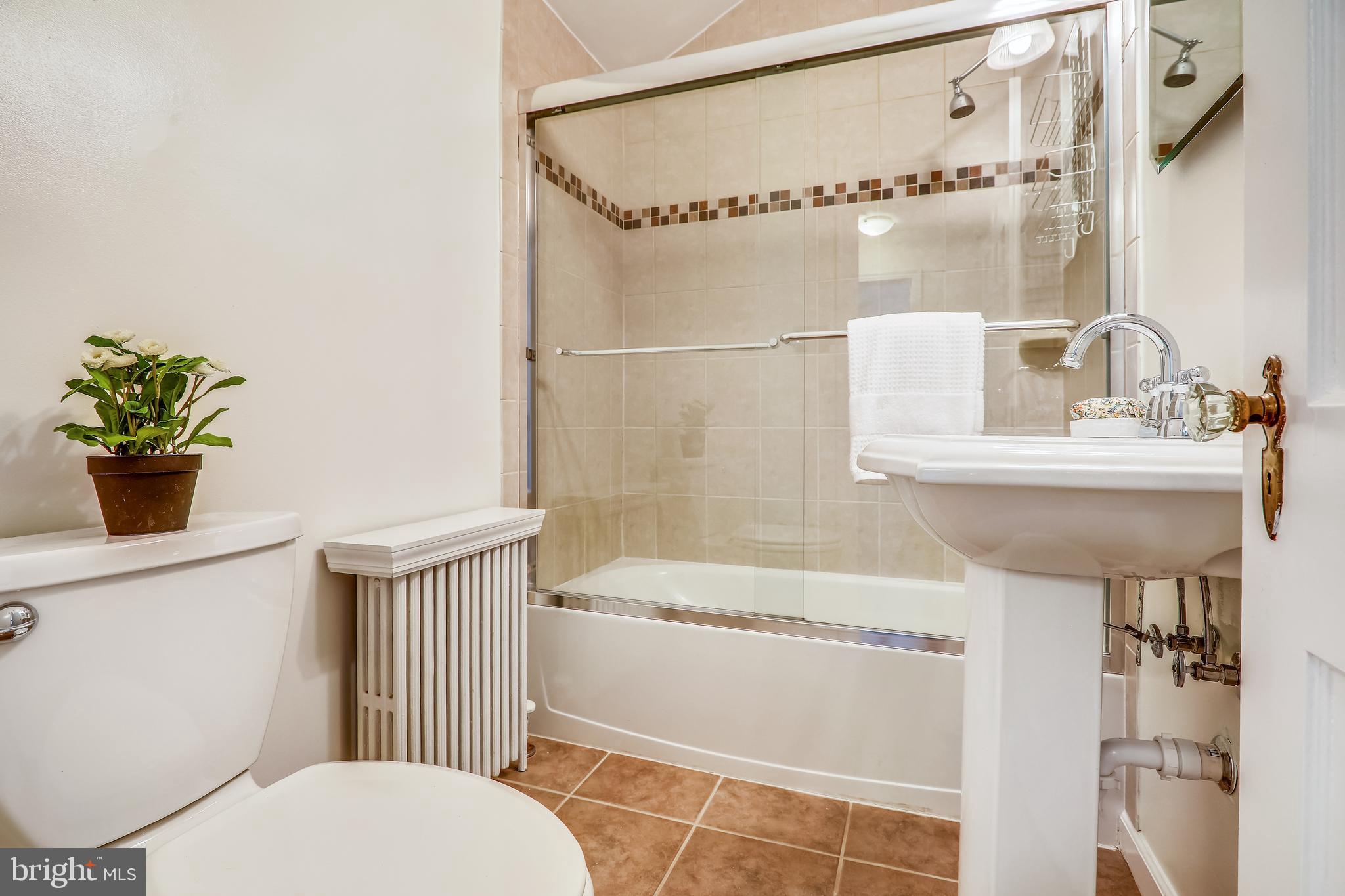 4512 Reno Road Northwest Washington, DC 20008 - Photo 34 of 53 Upper level full bath