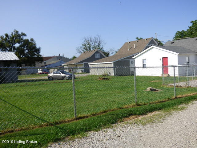 890 North Bardstown Road Mount Washington, KY 40047 - Photo 5 of 18 890 Backyard 1