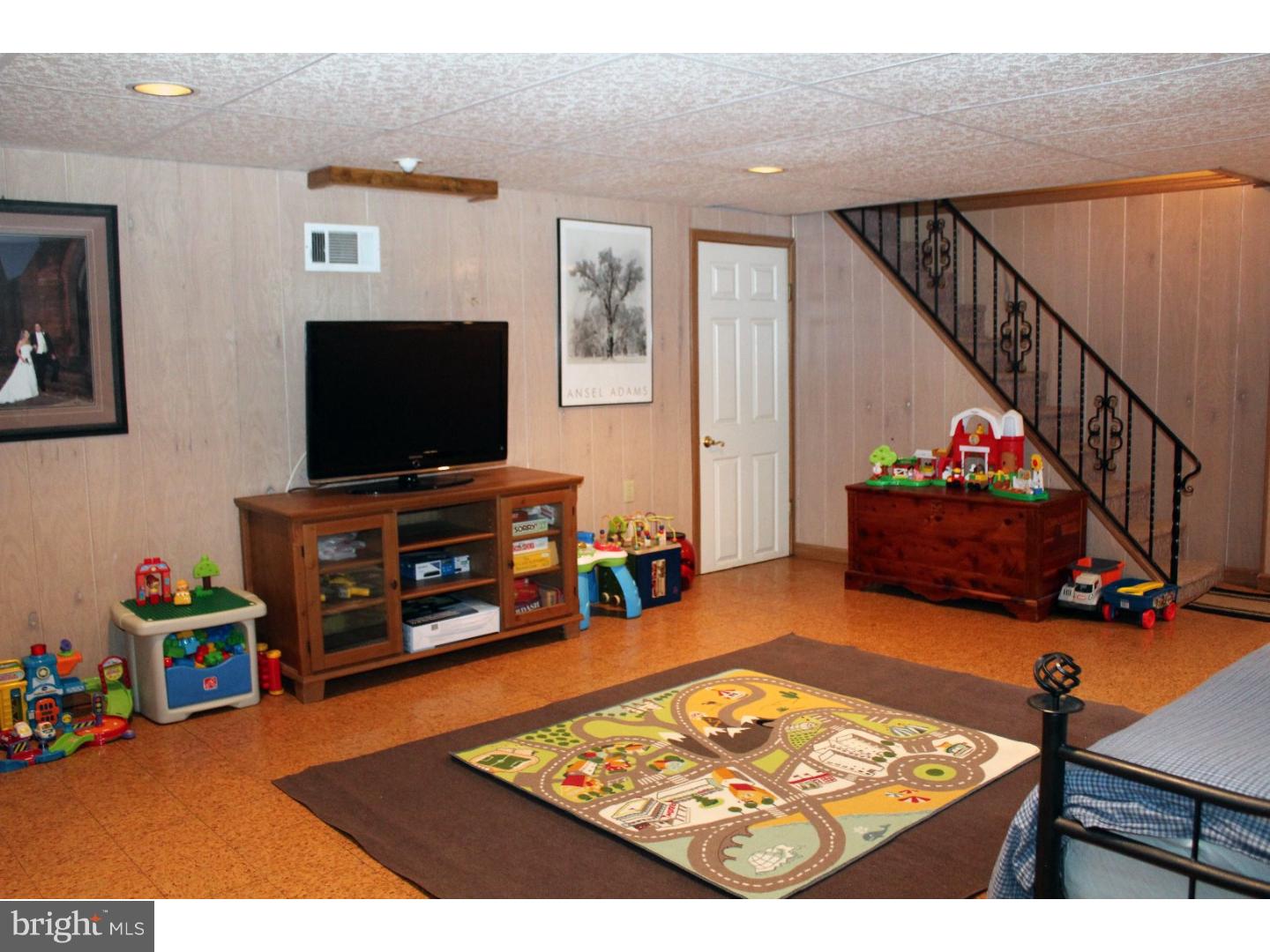 206 Paddock Road Havertown, PA 19083 - Photo 12 of 25 Family Room