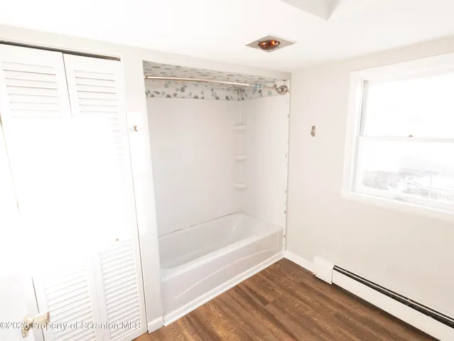 $1,250 | 418 East Market Street, Scranton, PA 18509