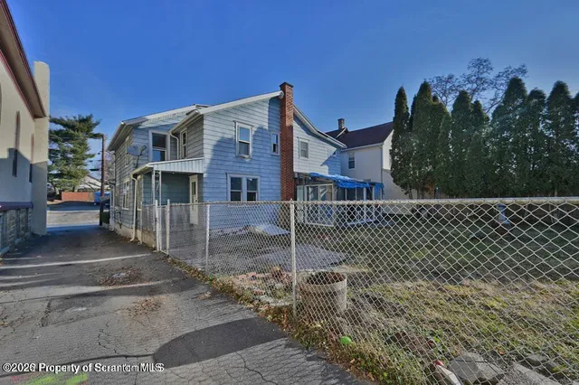 $1,400 | 418 East Market Street, Scranton, PA 18509