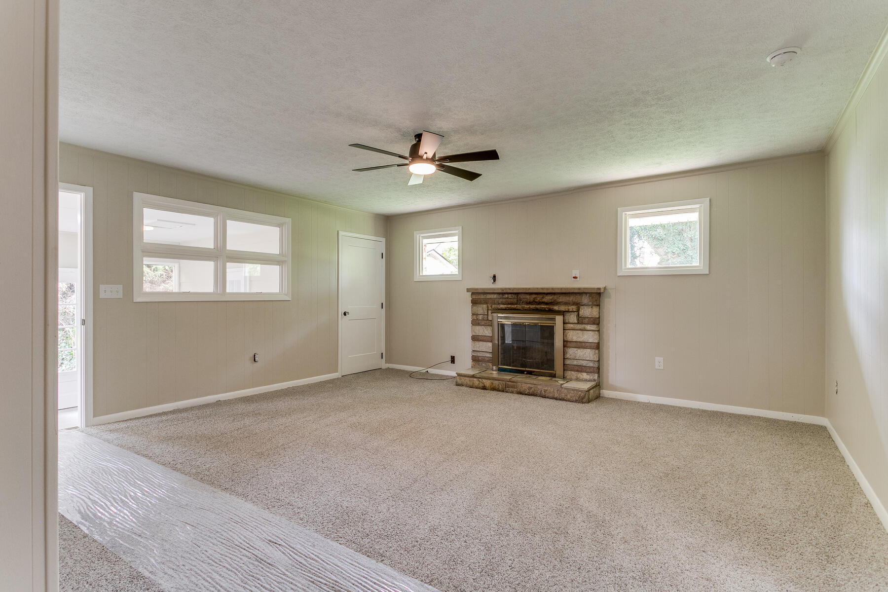 809 Oakdale Road Kingsport, TN 37664 - Photo 26 of 37 52