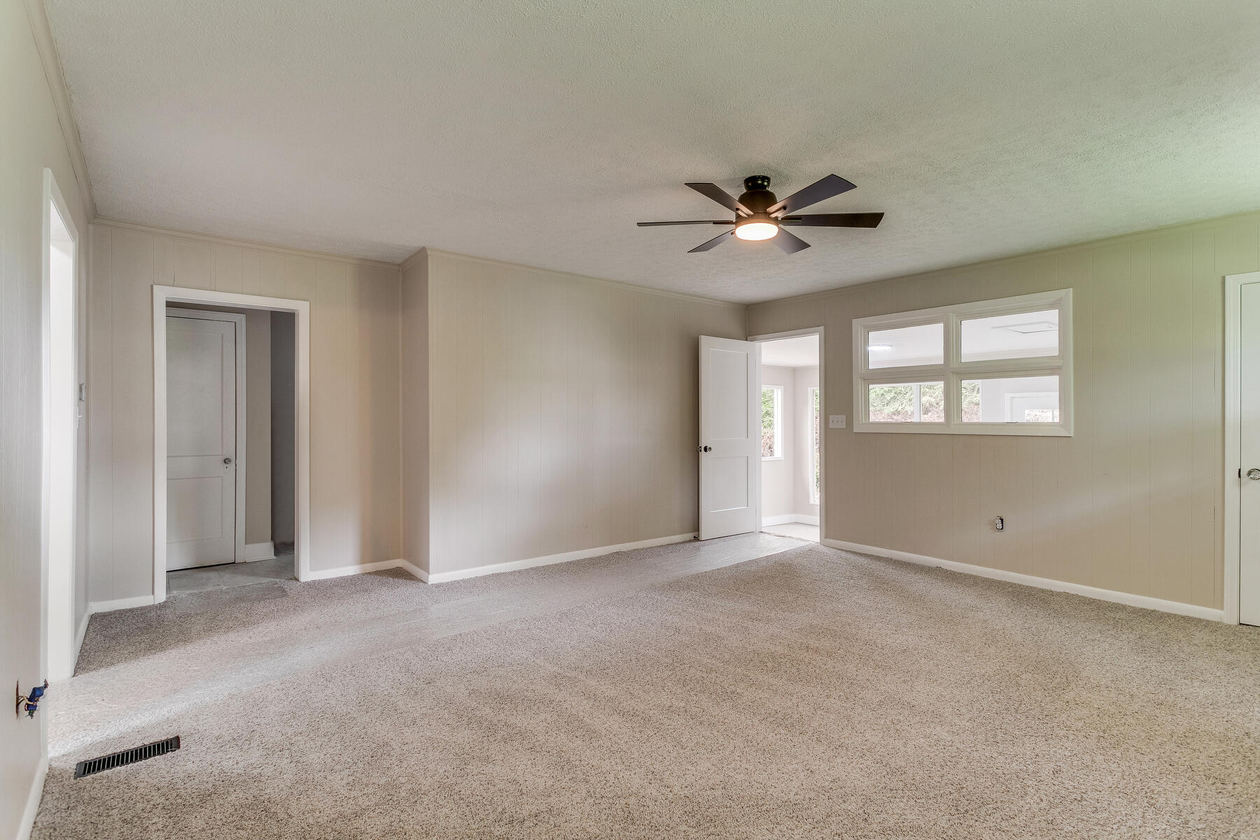 809 Oakdale Road Kingsport, TN 37664 - Photo 27 of 37 54