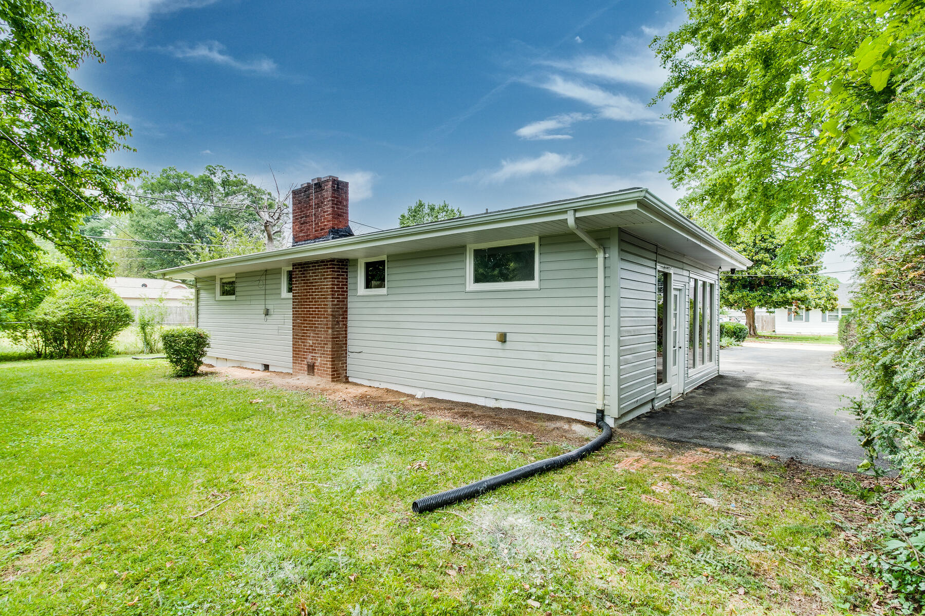 809 Oakdale Road Kingsport, TN 37664 - Photo 33 of 37 66