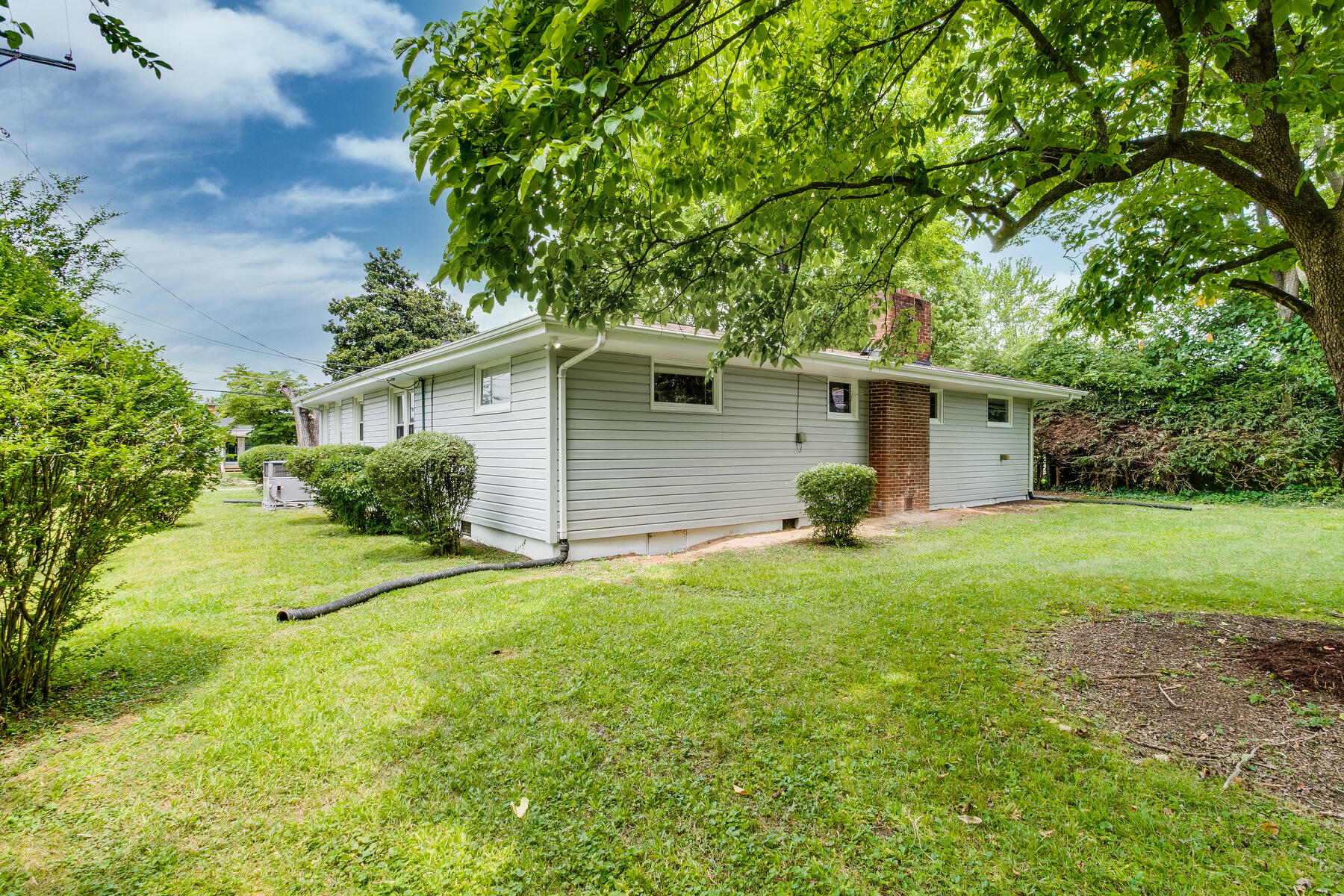 809 Oakdale Road Kingsport, TN 37664 - Photo 34 of 37 68