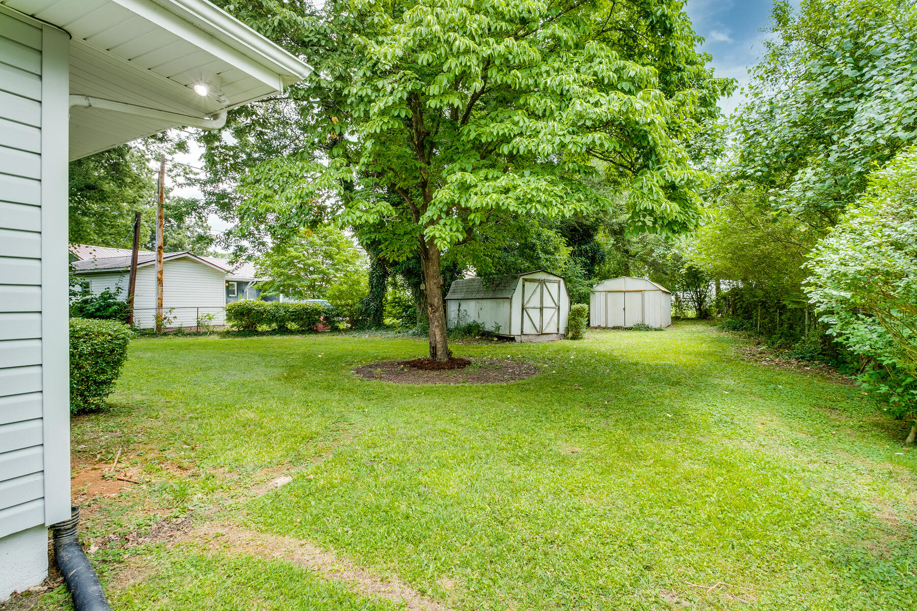 809 Oakdale Road Kingsport, TN 37664 - Photo 35 of 37 70
