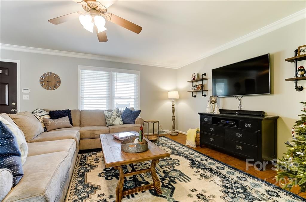 2714 Sunset Road Charlotte, NC 28216 - Photo 14 of 41 Gallery Image 14