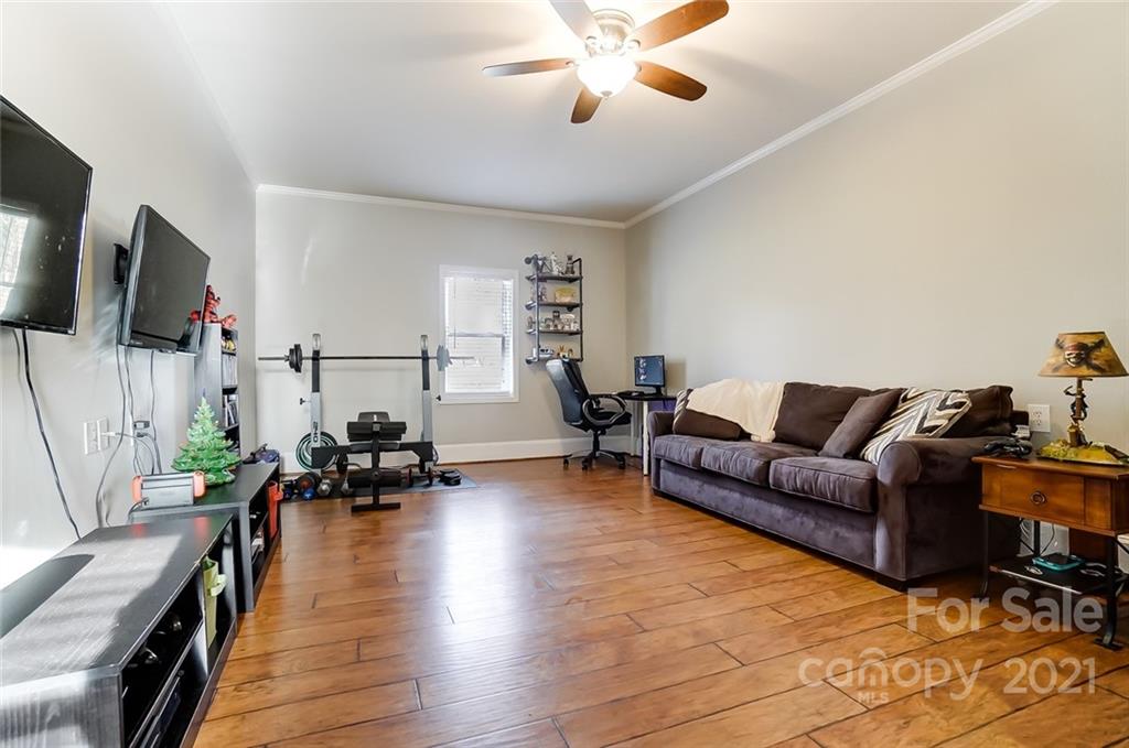 2714 Sunset Road Charlotte, NC 28216 - Photo 23 of 41 Gallery Image 23