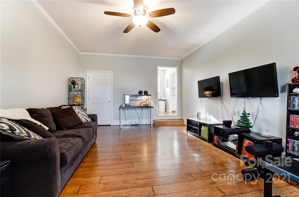 2714 Sunset Road Charlotte, NC 28216 - Photo 24 of 41 Gallery Image 24