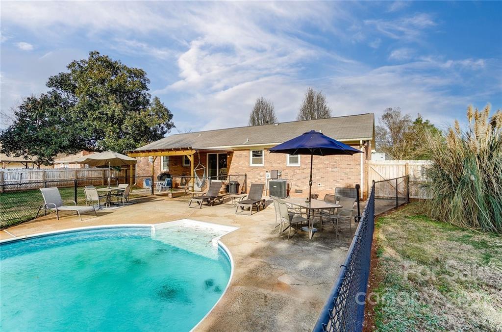 2714 Sunset Road Charlotte, NC 28216 - Photo 26 of 41 Gallery Image 26