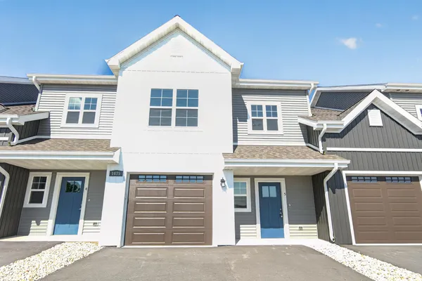$299,900 | 1675 Reigle Drive, Unit 5, Kewaskum, WI 53040