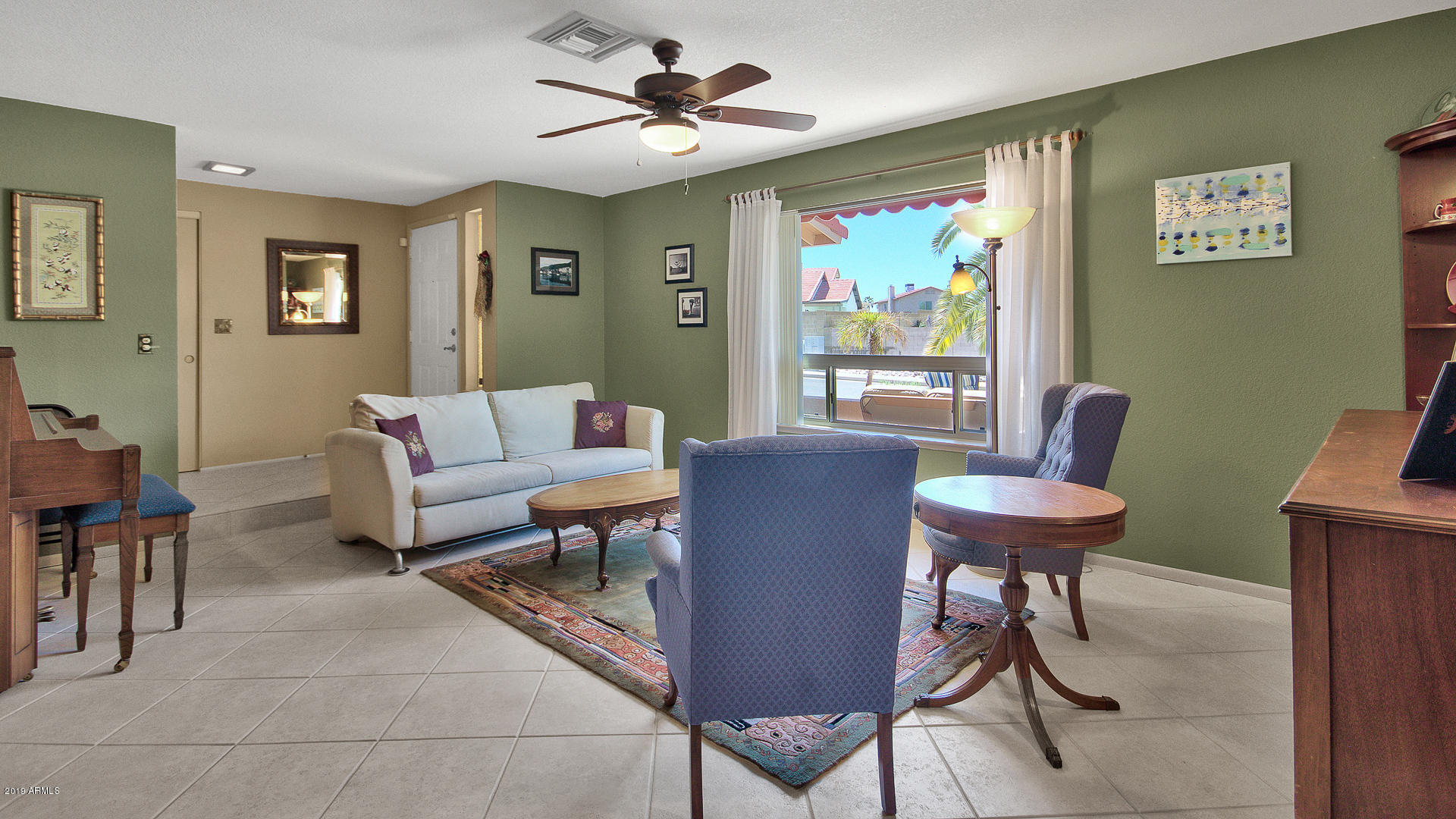 2118 East Redfield Road Phoenix, AZ 85022 - Photo 6 of 32 Living Room & Entry