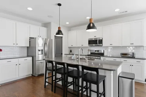 $569,900 | 606 Oakvale Lane, Mount Juliet, TN 37122