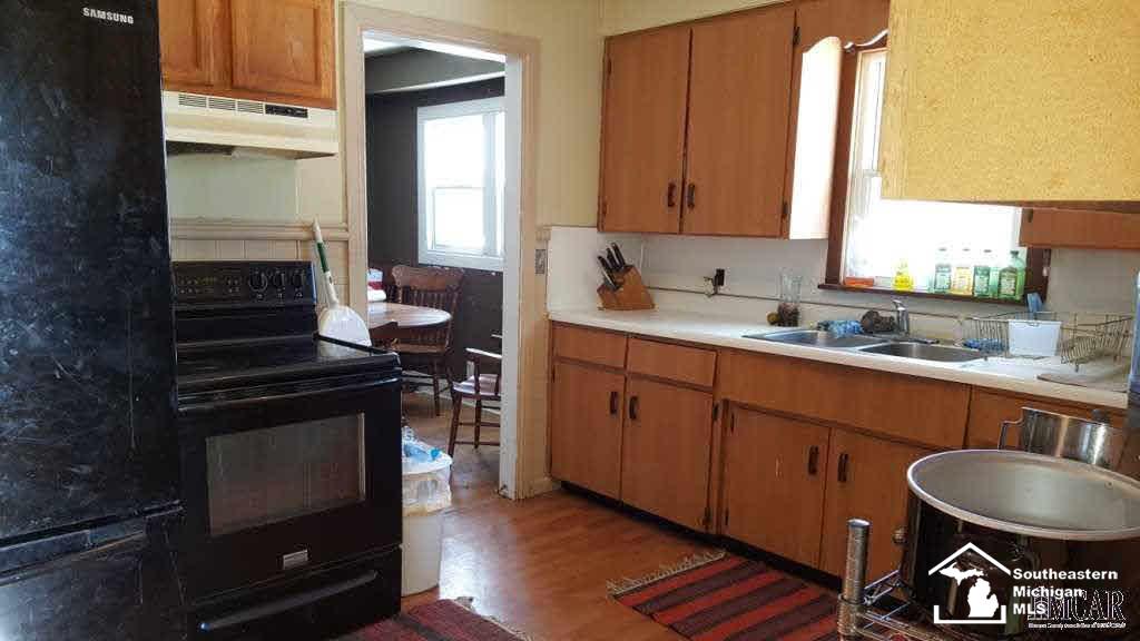 12909 South Custer Road Dundee, MI 48131 - Photo 7 of 9 Kitchen