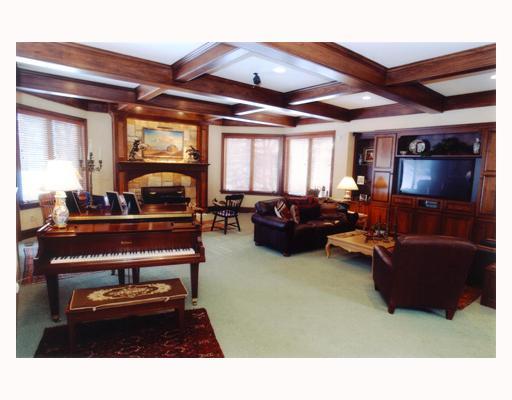 208 Hillcrest Road Fox Chapel, PA 15238 - Photo 3 of 8 Den/Family/Great Room.