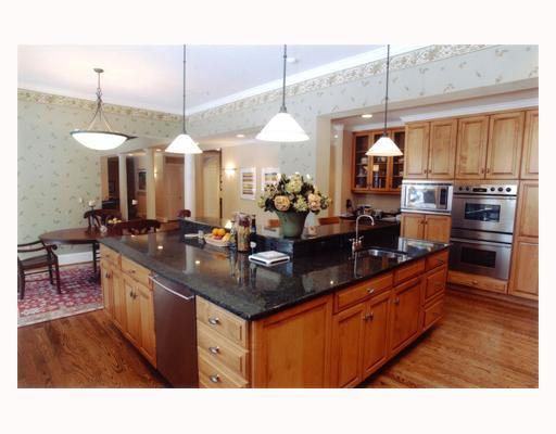 208 Hillcrest Road Fox Chapel, PA 15238 - Photo 5 of 8 Kitchen.