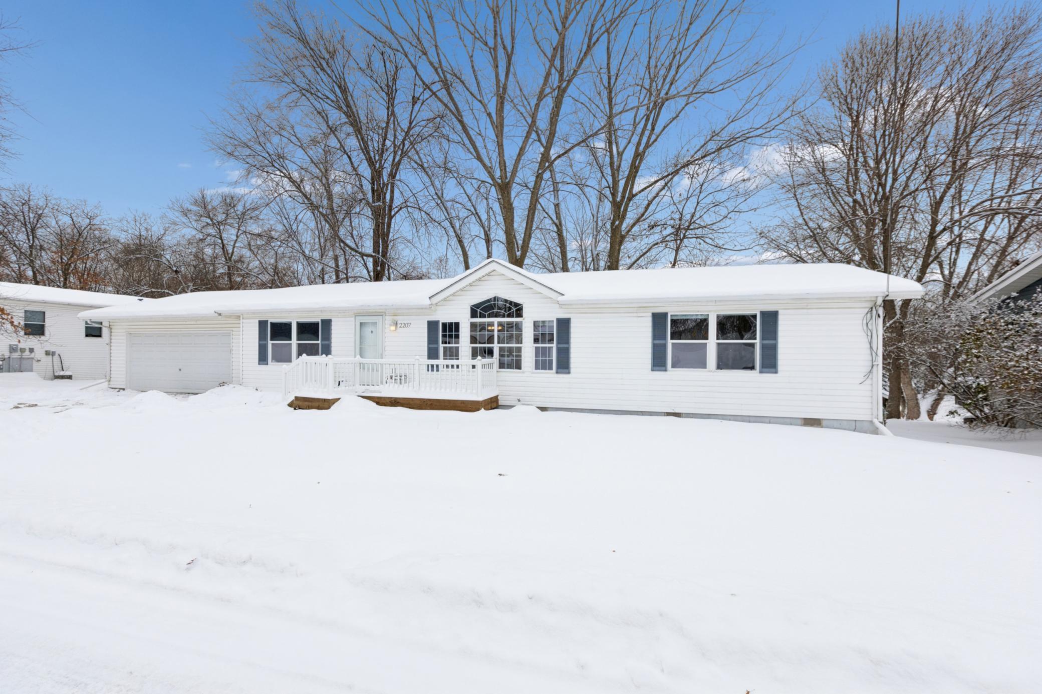 2207 Robin Lane Buffalo, MN 55313 - Photo 2 of 23