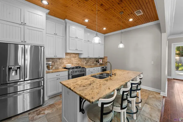 $445,000 | 7088 Rue Lierre Street, Zachary, LA 70791
