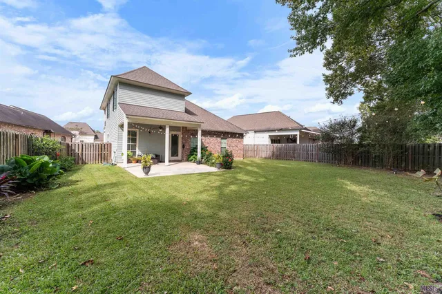 $445,000 | 7088 Rue Lierre Street, Zachary, LA 70791