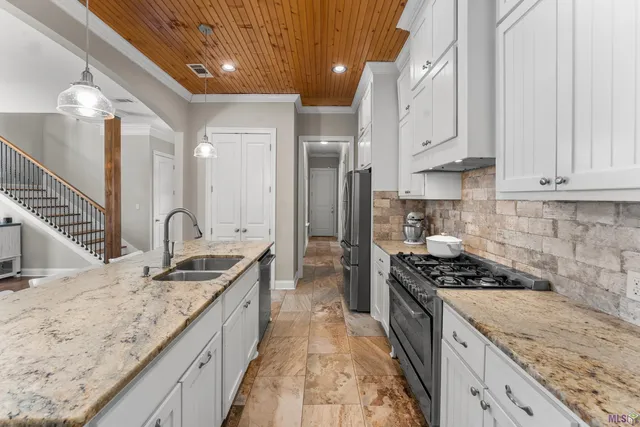 $445,000 | 7088 Rue Lierre Street, Zachary, LA 70791