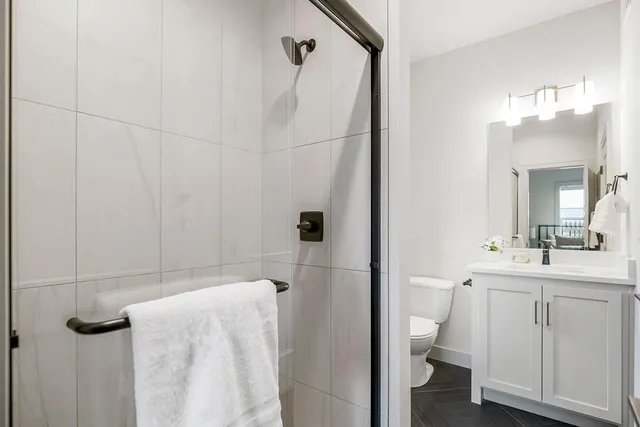 $915,570 | 16767 South Fellows Street, Greenwood, MO 64034