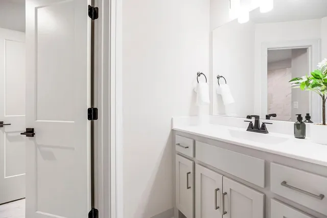 $915,570 | 16767 South Fellows Street, Greenwood, MO 64034