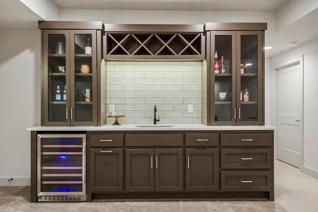 $915,570 | 16767 South Fellows Street, Greenwood, MO 64034