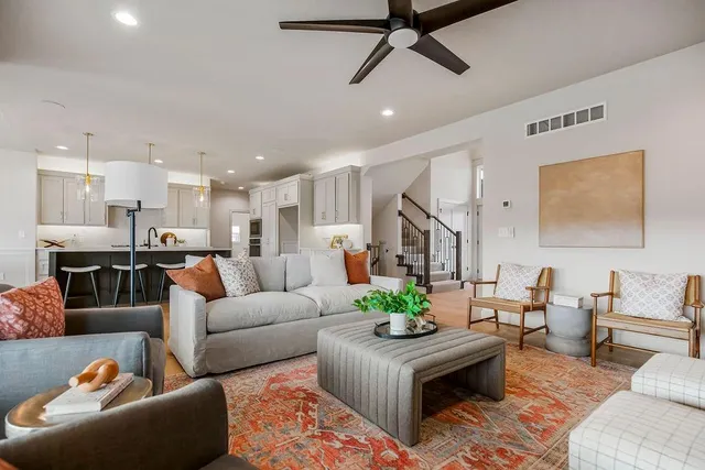 $915,570 | 16767 South Fellows Street, Greenwood, MO 64034