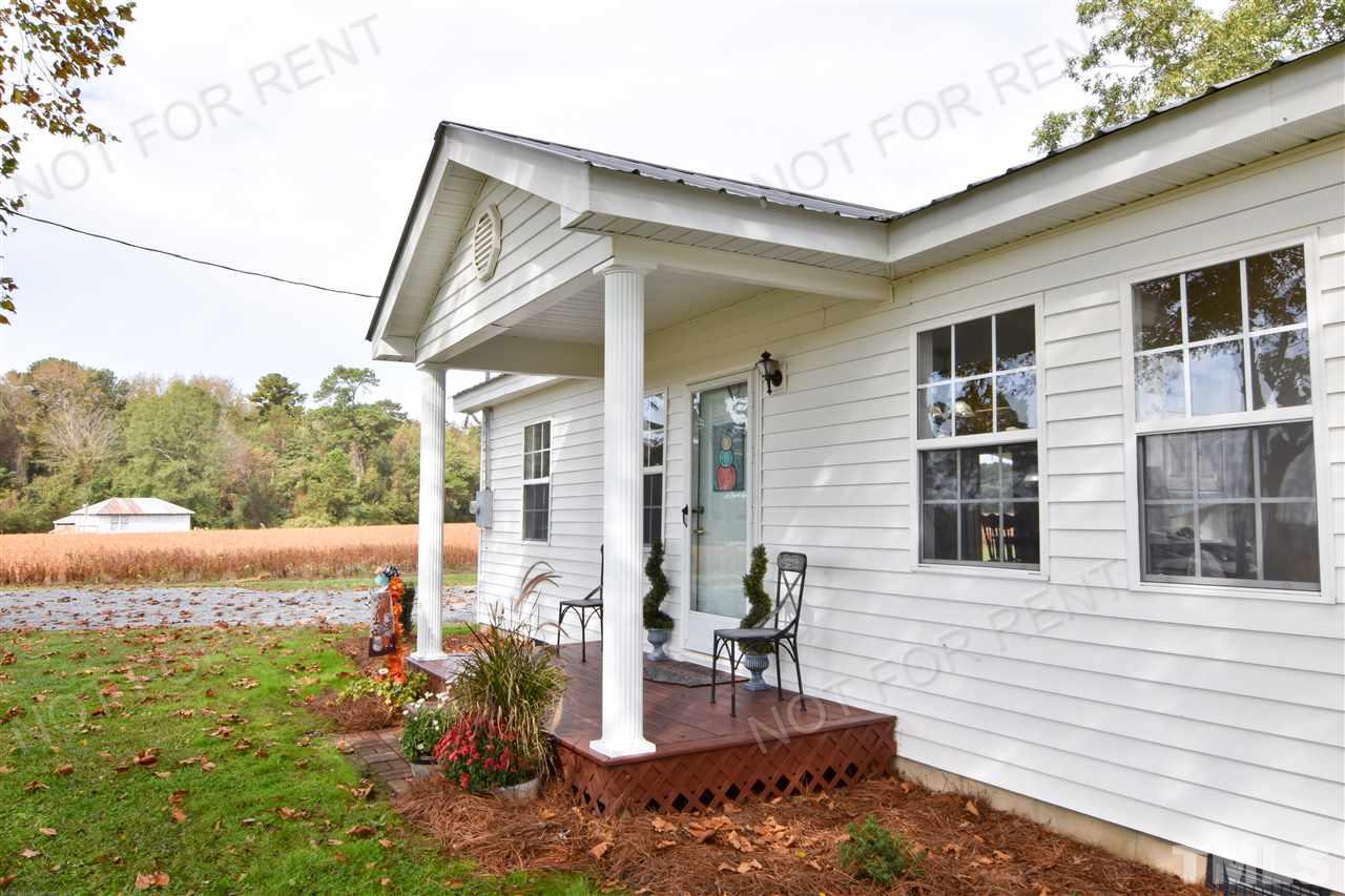 300 Starline Road Selma, NC 27576 - Photo 3 of 28 Gallery Image 3