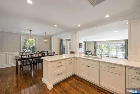 $1,850,000 | 86 Carlton Avenue, Ho-Ho-Kus, NJ 07423