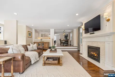 $1,850,000 | 86 Carlton Avenue, Ho-Ho-Kus, NJ 07423