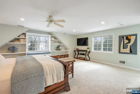 $1,850,000 | 86 Carlton Avenue, Ho-Ho-Kus, NJ 07423