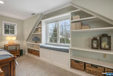 $1,850,000 | 86 Carlton Avenue, Ho-Ho-Kus, NJ 07423