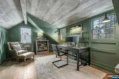 $1,850,000 | 86 Carlton Avenue, Ho-Ho-Kus, NJ 07423