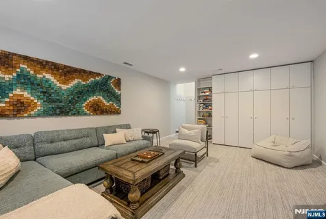 $1,850,000 | 86 Carlton Avenue, Ho-Ho-Kus, NJ 07423