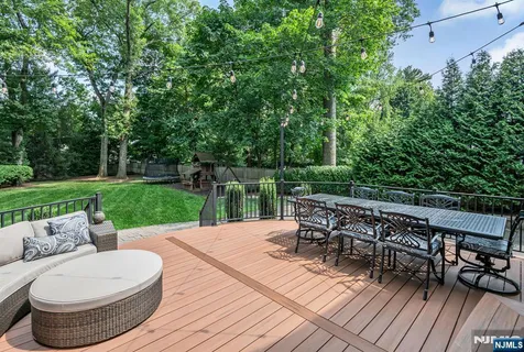 $1,850,000 | 86 Carlton Avenue, Ho-Ho-Kus, NJ 07423